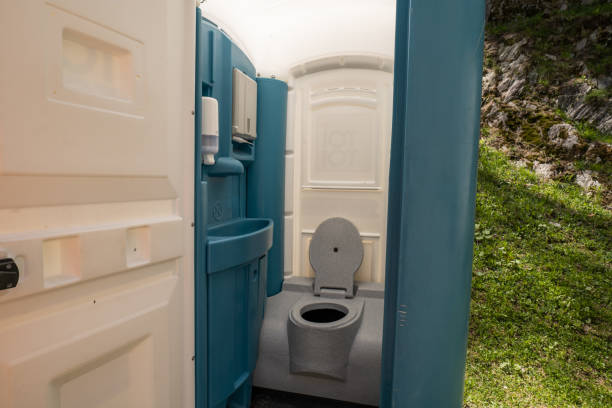 Best VIP or Luxury Restroom Trailers  in Bradford, RI